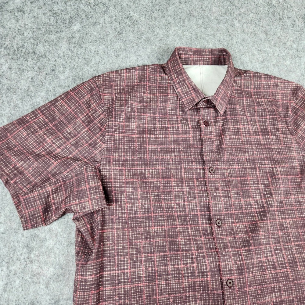 Lululemon Airing Easy Short Sleeve Shirt Mens XL Burgundy Marker Check Grid Tech